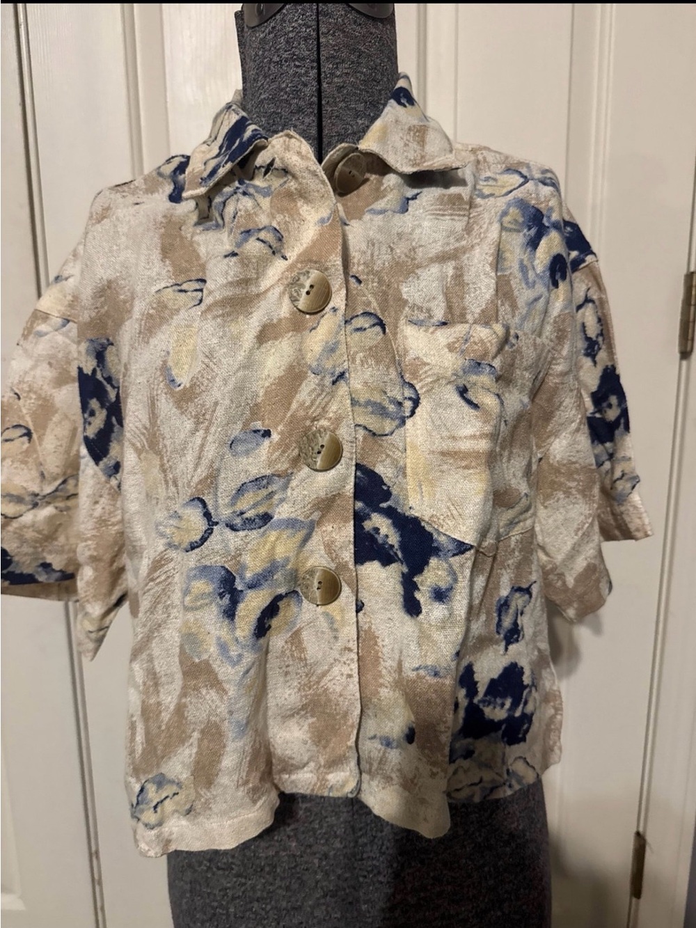 Vintage Beige & Navy Short-Sleeve Button Front Blouse